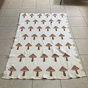 Magaschon Home Pink w/ Gold Tinsle Mushroom Blanket 73 x 50